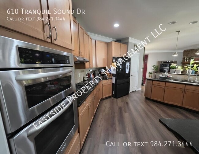 Building Photo - 610 Tranquil Sound Dr