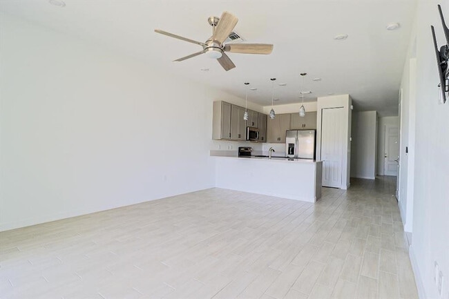 Building Photo - 14565 Three Ponds Trail