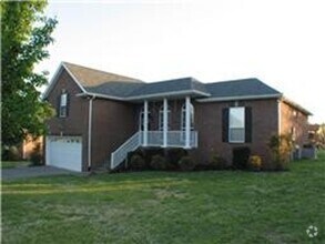 Building Photo - For Lease - 3 Bed, 2 Bath, 1850 Sqft, 0.33...