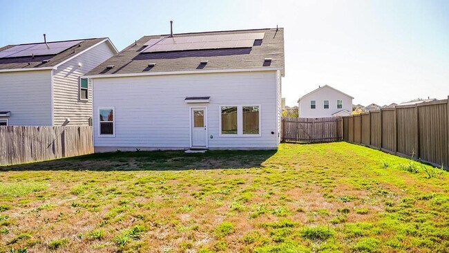 Building Photo - 2400 Willkomen Wy