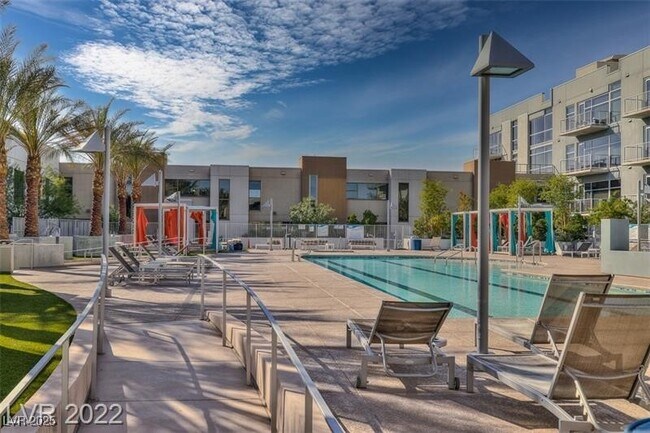 Building Photo - 353 E Bonneville Ave