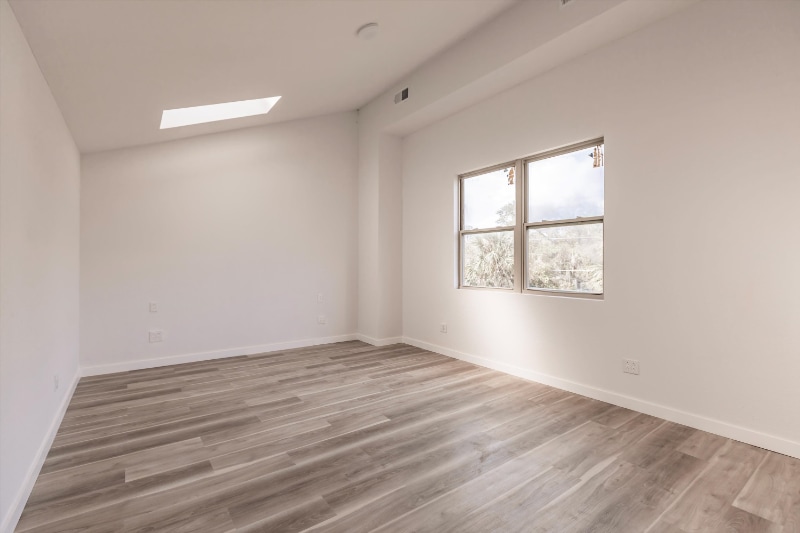 Building Photo - 21048 Peachland Blvd