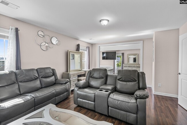 Building Photo - 38 Athlone Ct