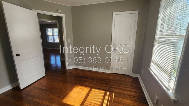 Building Photo - 409 N Key Blvd