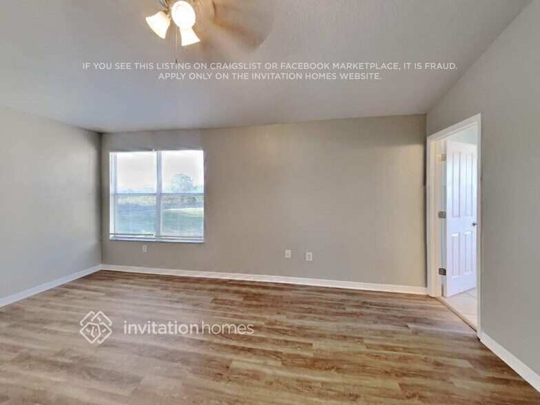 Building Photo - 8233 Crescent Moon Dr
