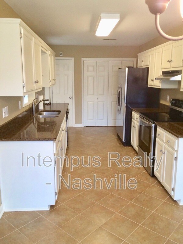 Building Photo - 1761 Witt Way Dr