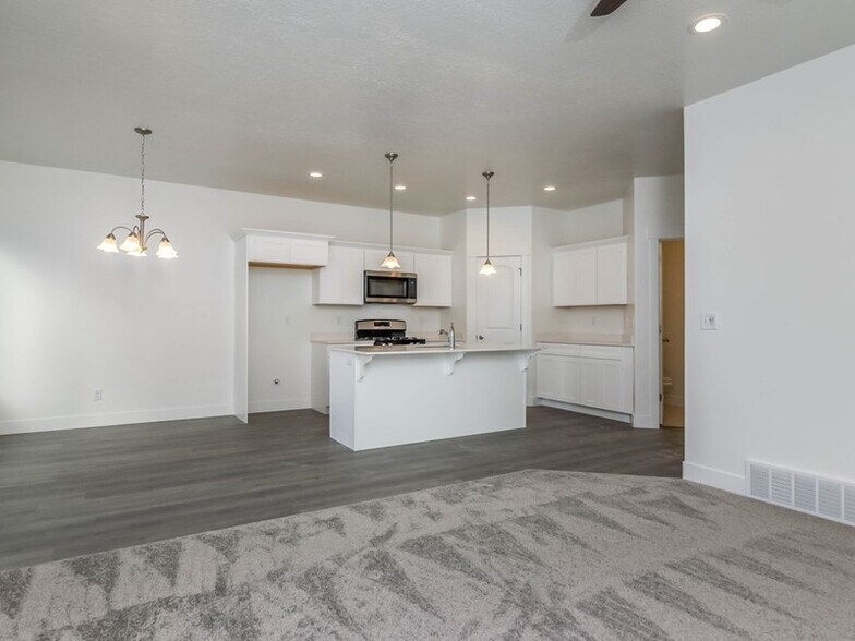 Building Photo - 2299 N 3720 W