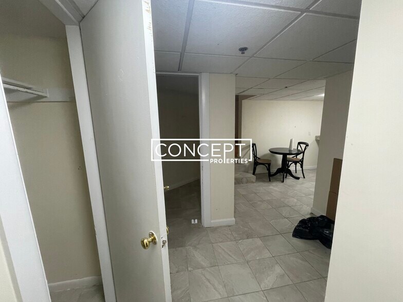 Building Photo - 62 Boylston St