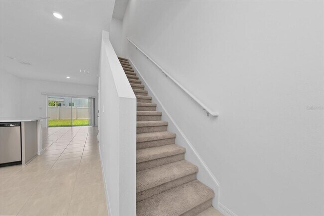Building Photo - 2916 Skyline Lp