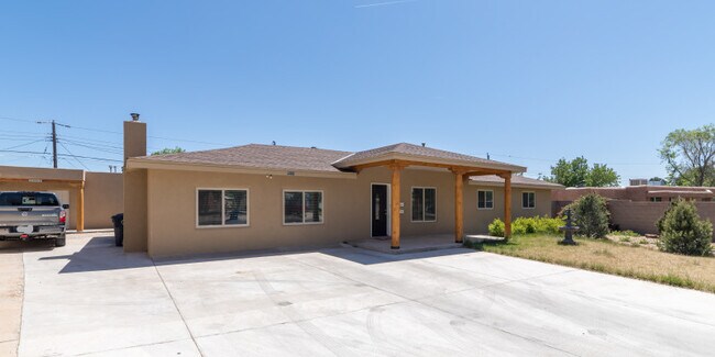 Primary Photo - Casa Grande