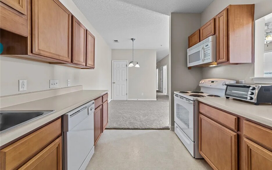 Building Photo - 3015 Winston Dr
