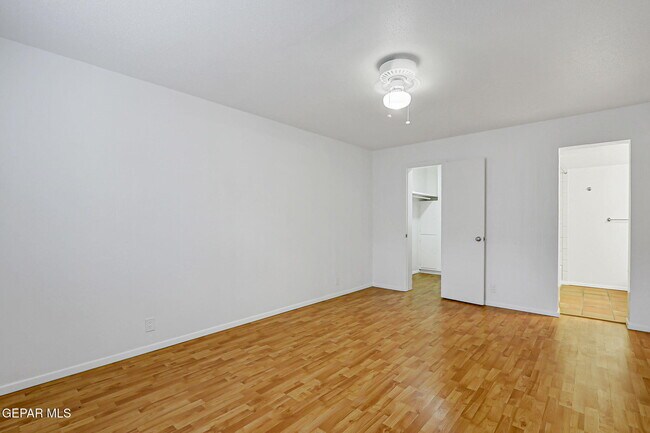 Building Photo - 252 Shadow Mountain Dr