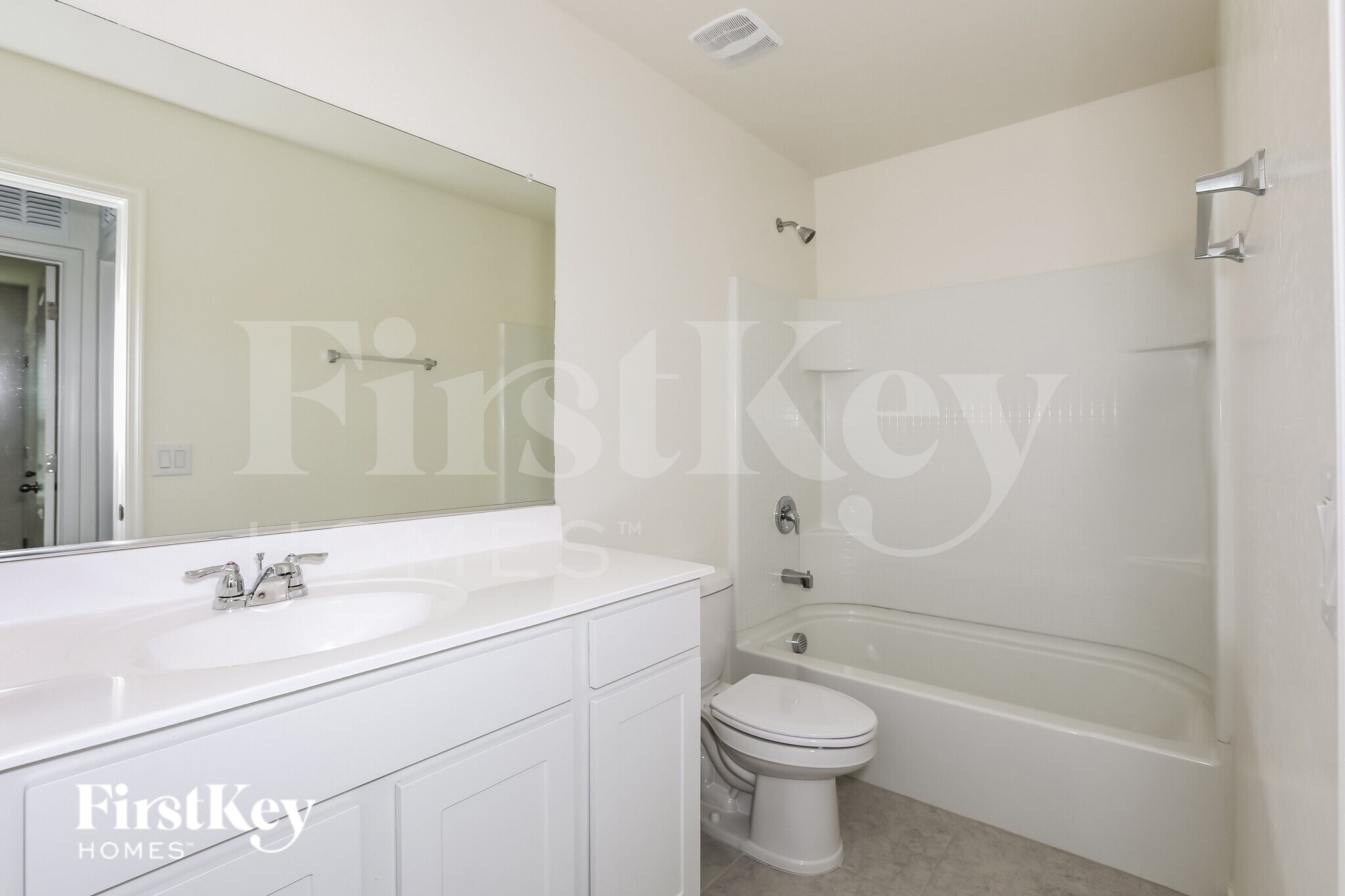 Building Photo - 3102 E Miner Dr