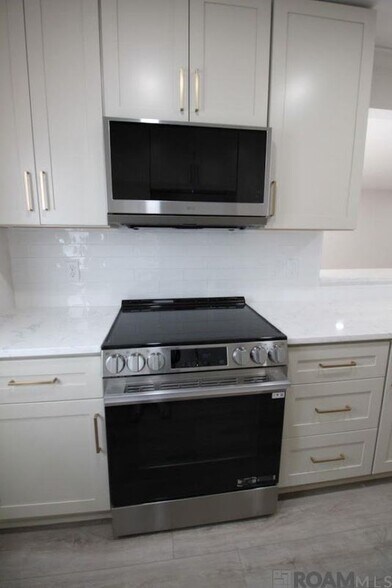 Building Photo - 10111 Jefferson Hwy