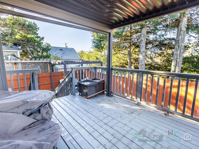 Building Photo - 416 N Downing St