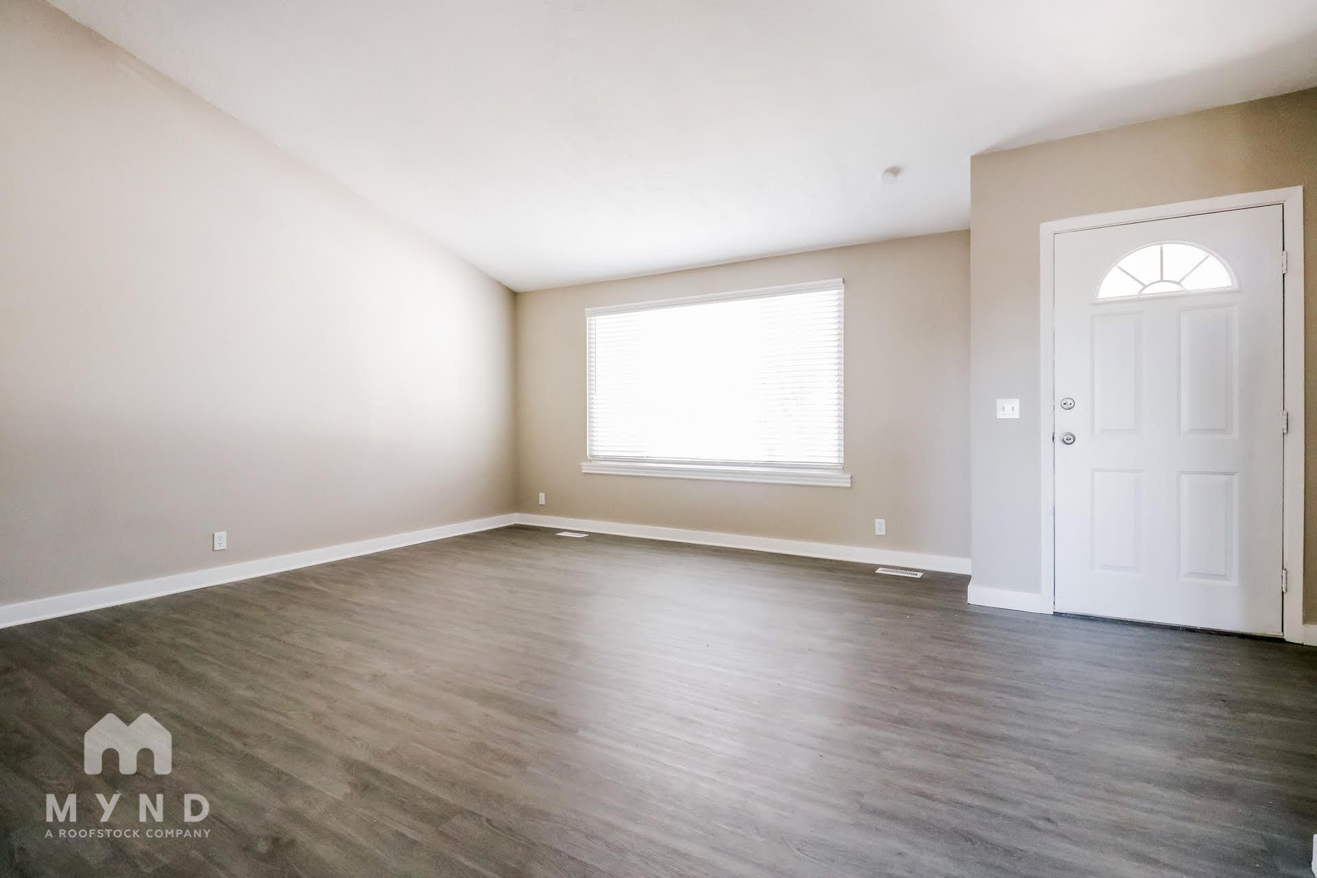 Building Photo - 5888 W Cilma Dr