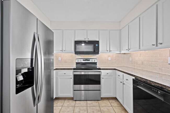 Building Photo - 245 Murcia Dr