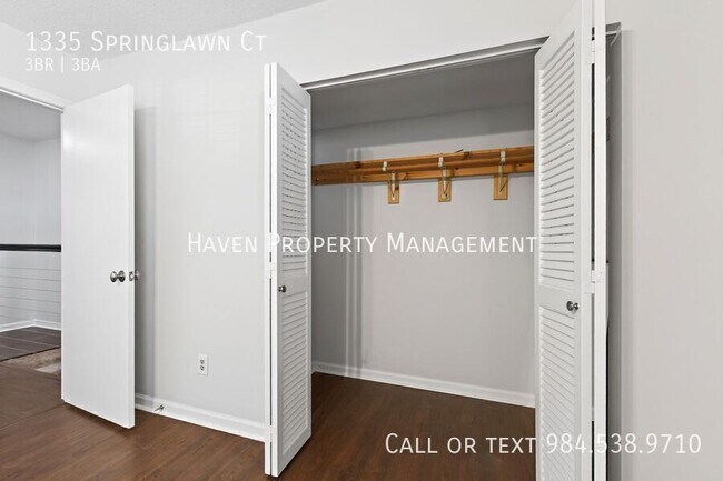 Building Photo - 1335 Springlawn Ct