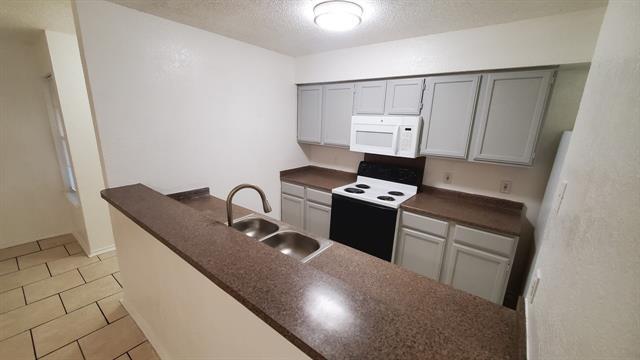 Building Photo - 3427 Republic Dr