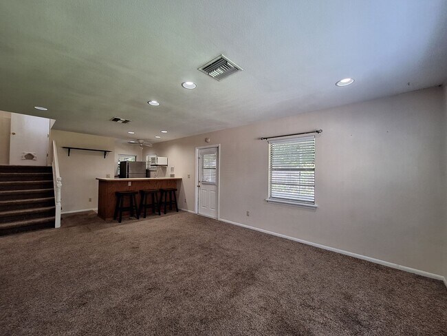 Building Photo - Stylish 4-Bedroom Belle Isle Retreat with ...