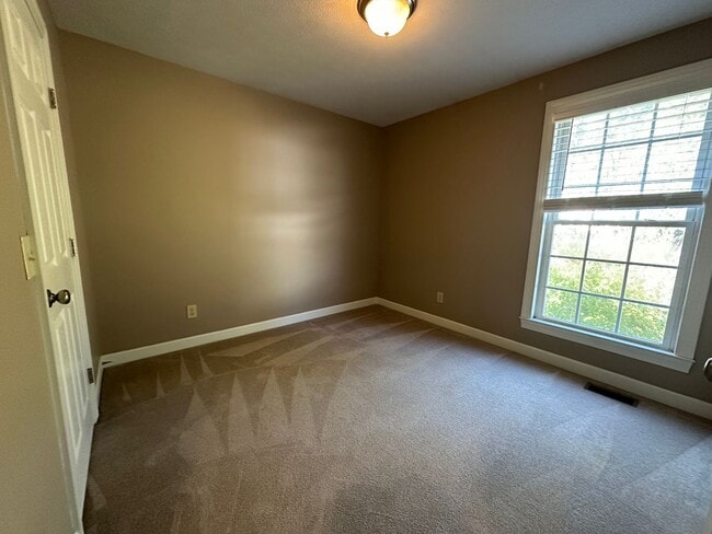 Building Photo - 1925 Buttonwood Ct