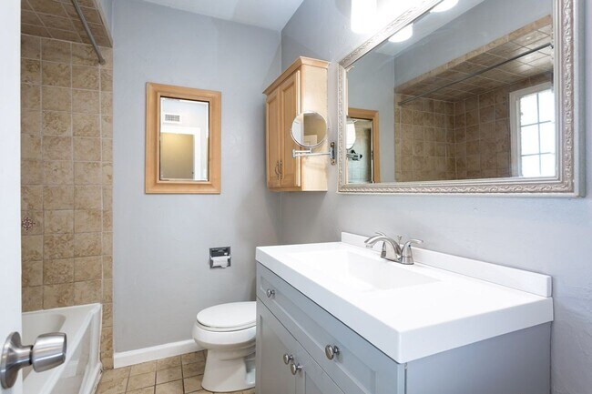 Building Photo - Upgraded Single Family Home in Allied Gardens!