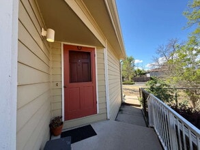 Building Photo - "Spacious 2-Bed, 2-Bath Retreat in Boulder – 1050 Sq Ft of open layout"