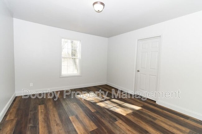 Building Photo - 512 Deck Dr