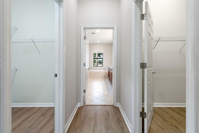 Building Photo - 3425 Siena Cir