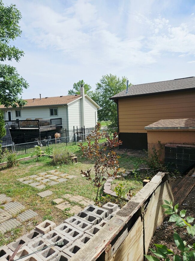 Building Photo - 908 Antares Ct
