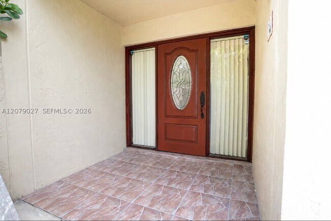 Building Photo - 14295 Kendale Lakes