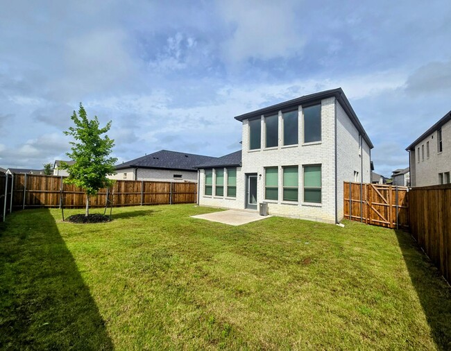 Building Photo - 4812 Grandiose Dr