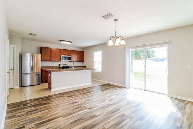 Building Photo - 14489 Finsbury Dr