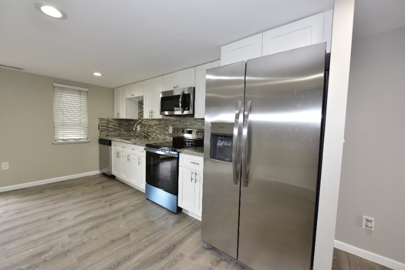 Building Photo - 1030 Galliton Ct