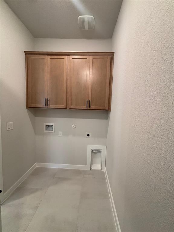 Building Photo - 2204 Spokane Dr