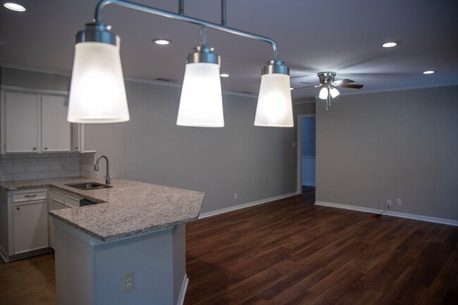 Building Photo - Lease Takeover Opportunity Available! 4 Be...