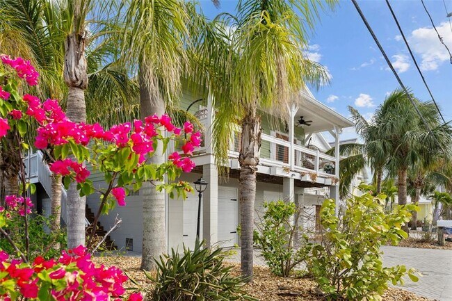 Building Photo - 12116 Lagoon Ln