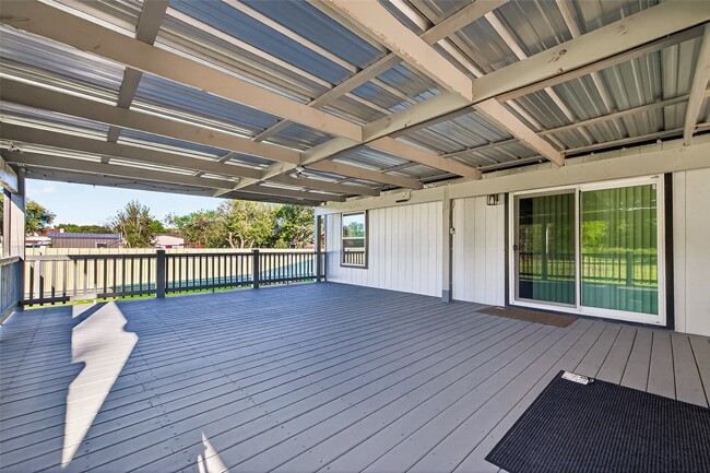 Building Photo - 1115 1 Oak Chase Rd
