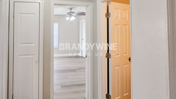 Building Photo - 1912 W Grace St