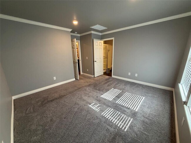 Building Photo - 15717 Caney Dr