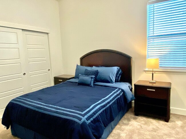 Building Photo - FULLY FURNISHED - ALMOST NEW 4 BED, 2.5 BATHS, 2 CAR GARAGE, 1 STORY IN NORTH LAKE COMMUNITY, NOR...
