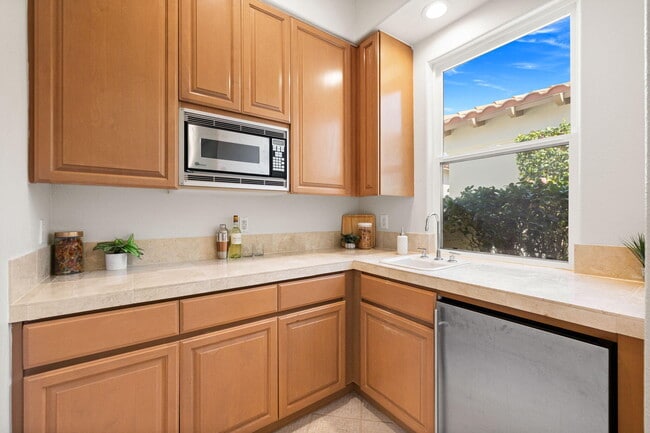 Building Photo - 49430 Montana Way