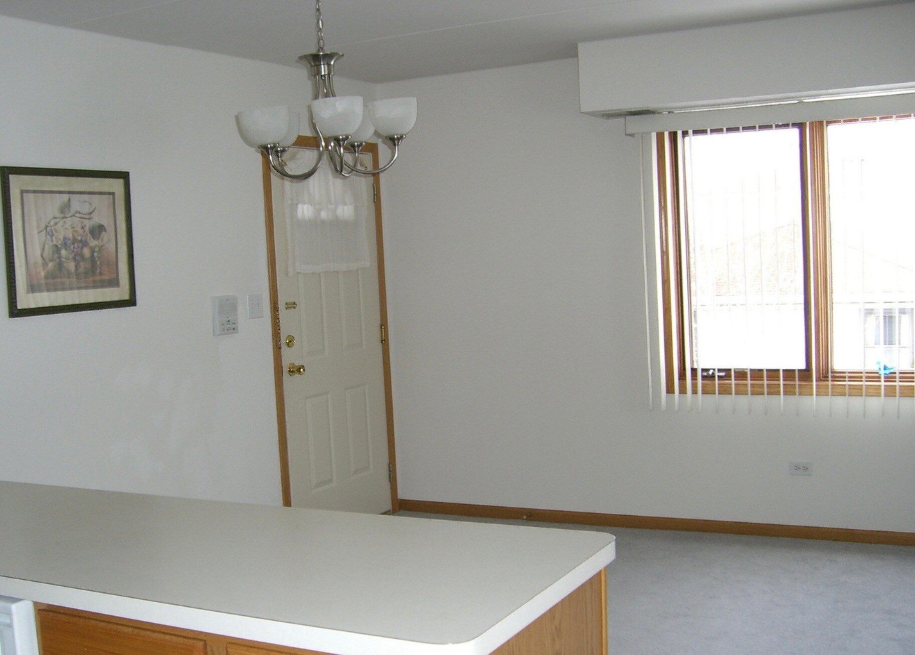 Building Photo - 9432 S Kolmar Ave