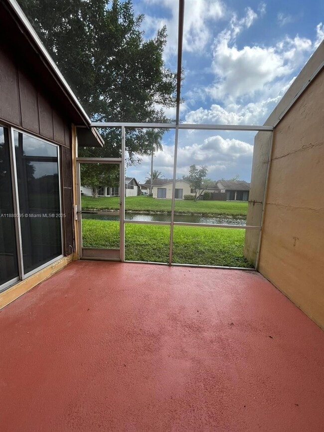 Building Photo - 9580 W Fern Ln