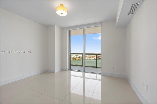 Building Photo - 50 Biscayne Blvd