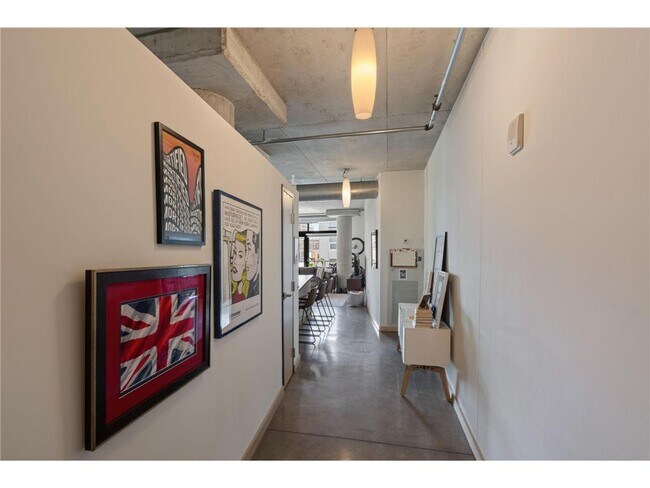 Building Photo - 720 N 4th St
