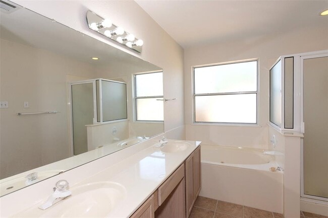 Building Photo - 2321 Friarcreek Loop