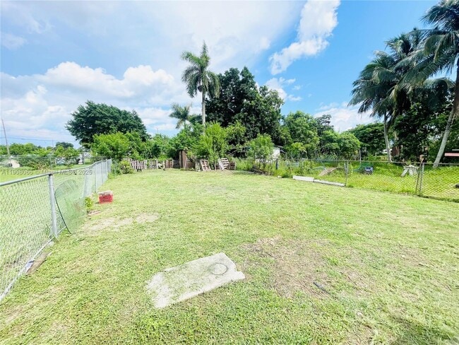 Building Photo - 26603 SW 138th Ave