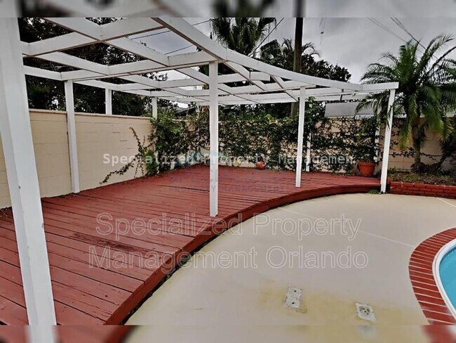 Building Photo - 1250 Henry Balch Dr