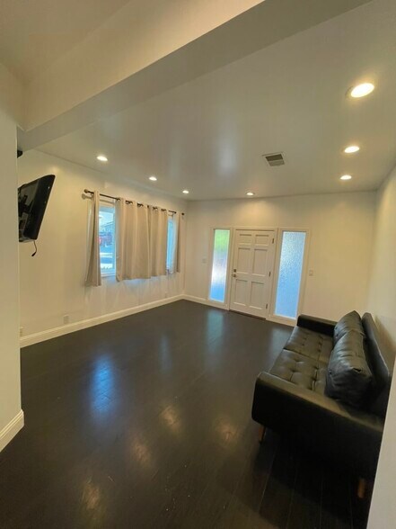 Building Photo - 616 Aleta Pl